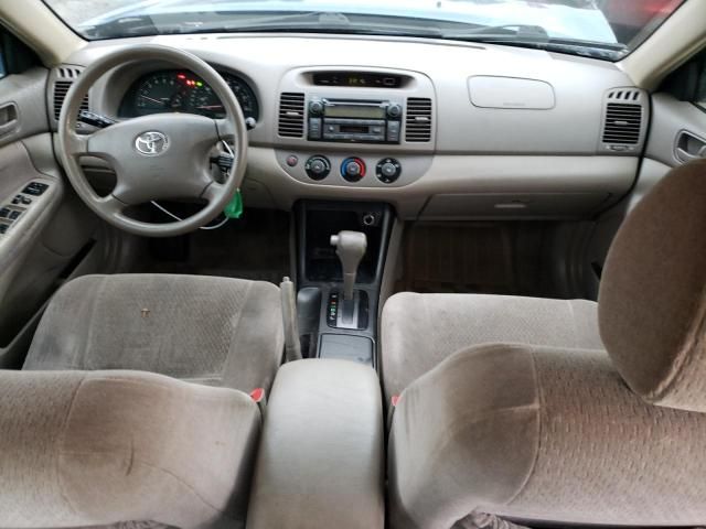 2004 Toyota Camry LE