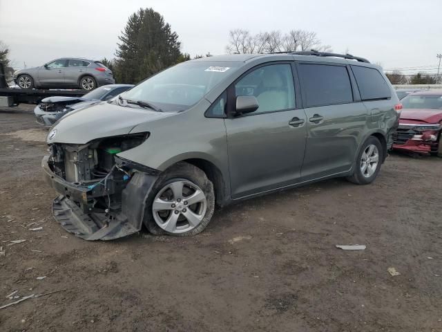 2011 Toyota Sienna LE