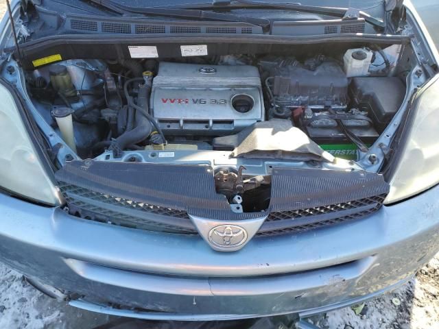 2005 Toyota Sienna XLE