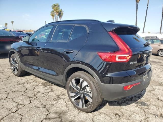 2025 Volvo XC40 Plus