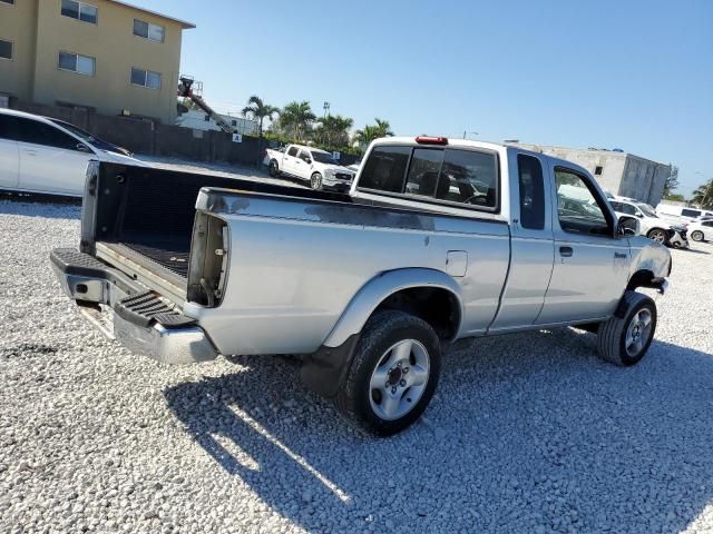 2000 Nissan Frontier King Cab XE