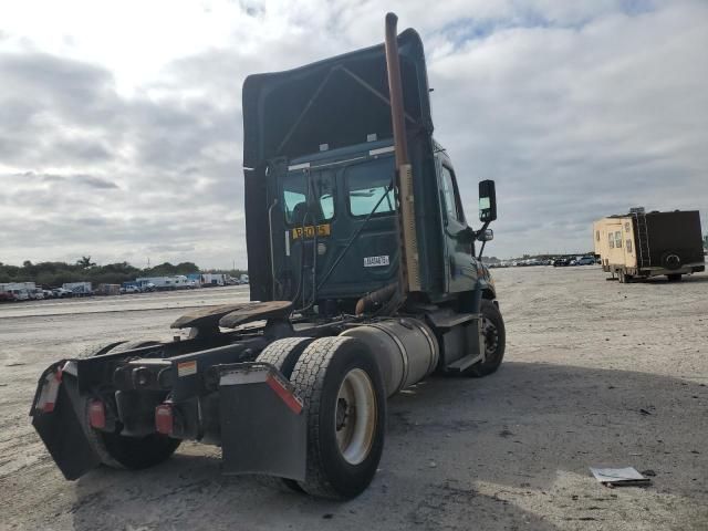 2016 Freightliner Cascadia 113