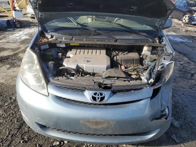 2010 Toyota Sienna XLE