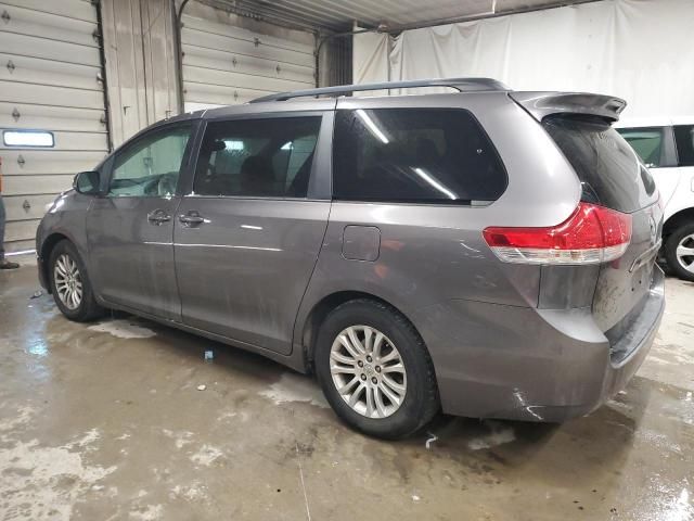 2013 Toyota Sienna XLE