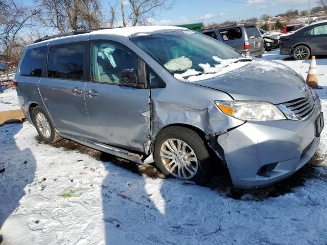 2017 Toyota Sienna XLE