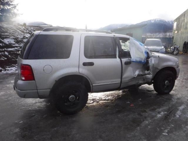 2004 Ford Explorer XLT