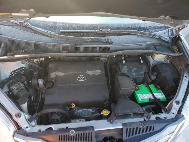 2015 Toyota Sienna XLE