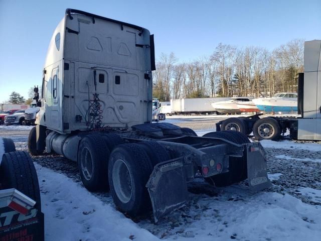 2012 Freightliner Cascadia 125