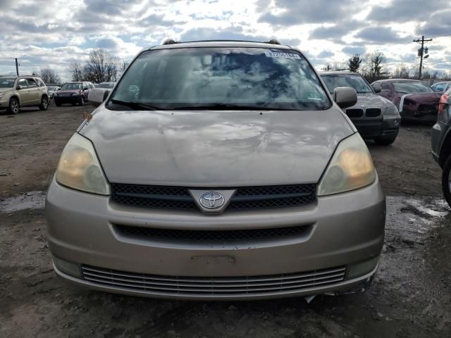 2004 Toyota Sienna XLE