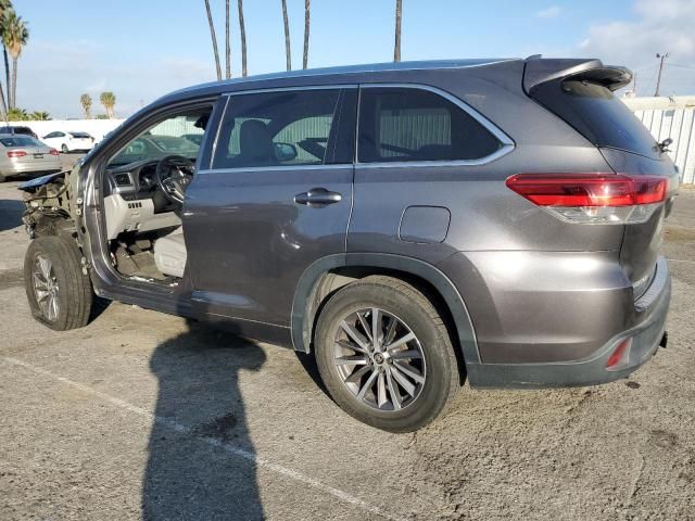 2017 Toyota Highlander SE