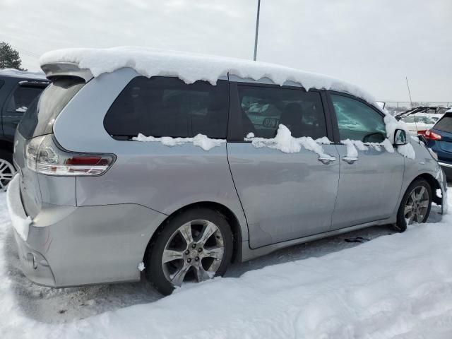 2013 Toyota Sienna Sport