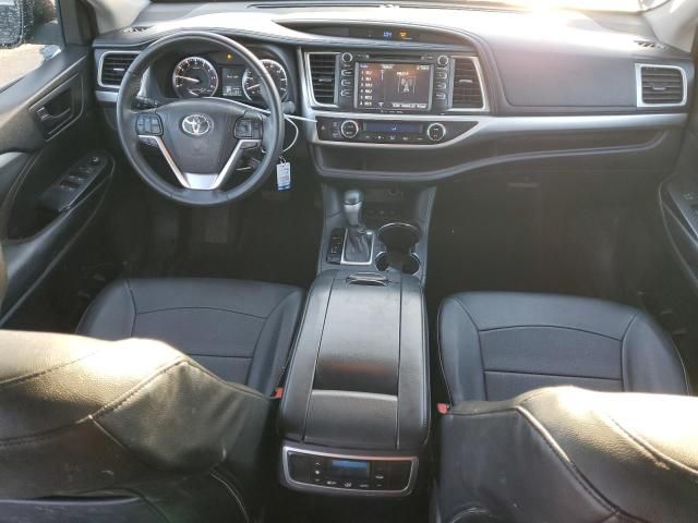 2016 Toyota Highlander LE