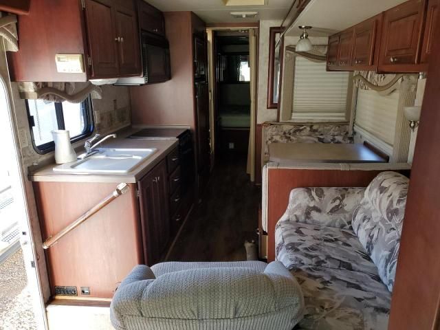 2005 Workhorse Custom Chassis Motorhome Chassis W22