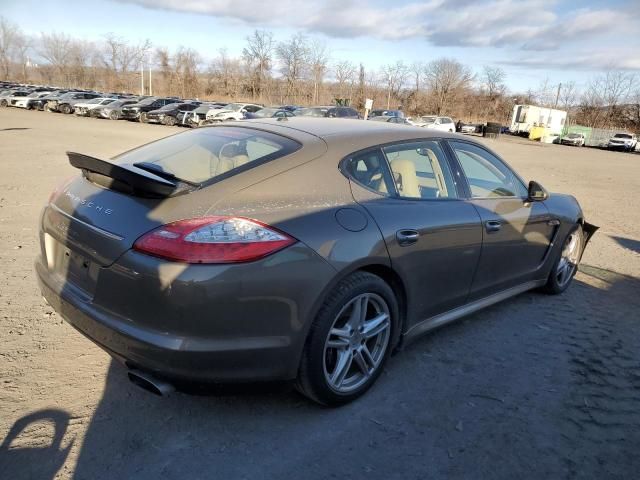 2012 Porsche Panamera 2