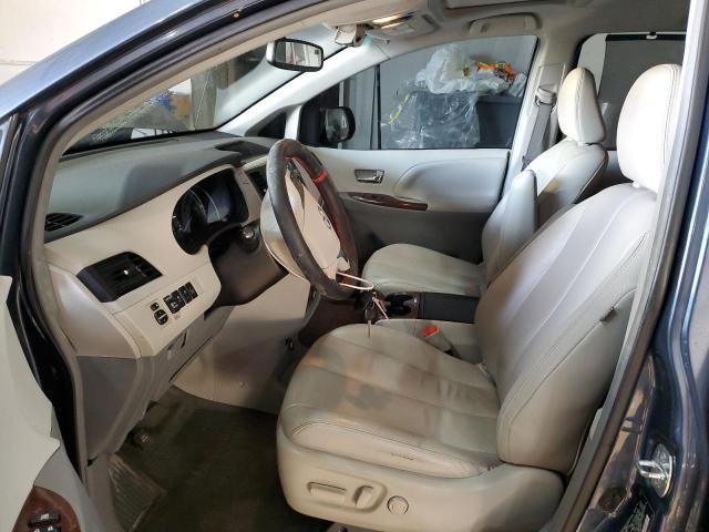 2014 Toyota Sienna XLE