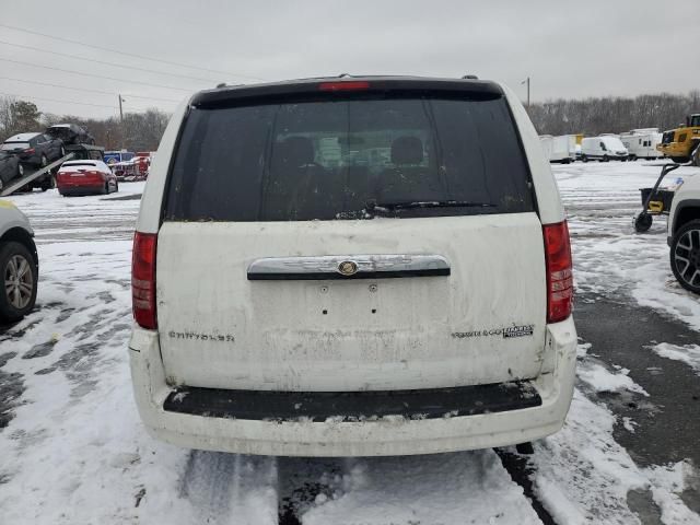 2010 Chrysler Town & Country Touring