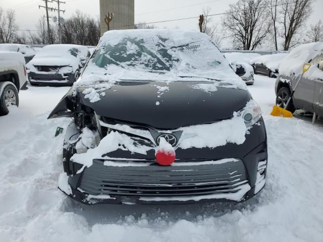 2019 Toyota Sienna XLE