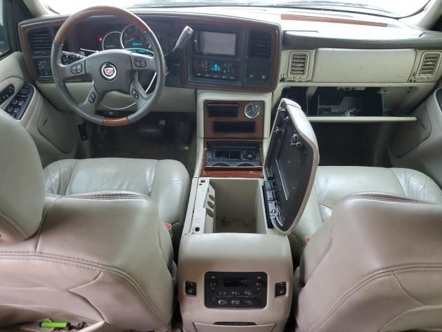 2004 Cadillac Escalade Luxury