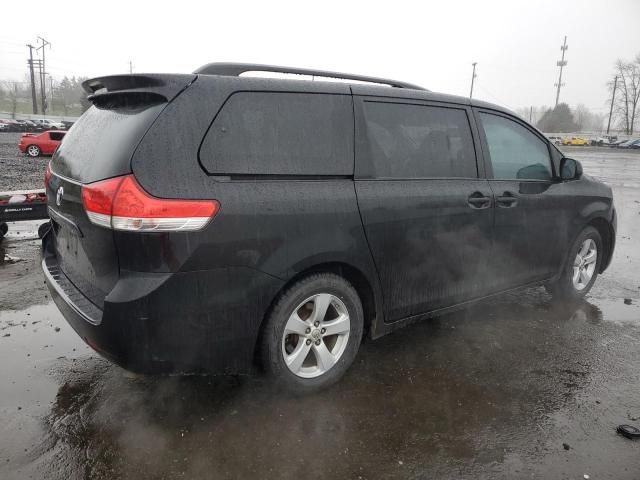 2011 Toyota Sienna LE