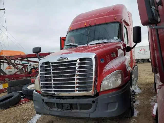 2015 Freightliner Cascadia 125