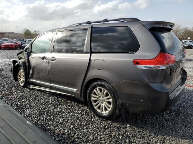 2011 Toyota Sienna XLE