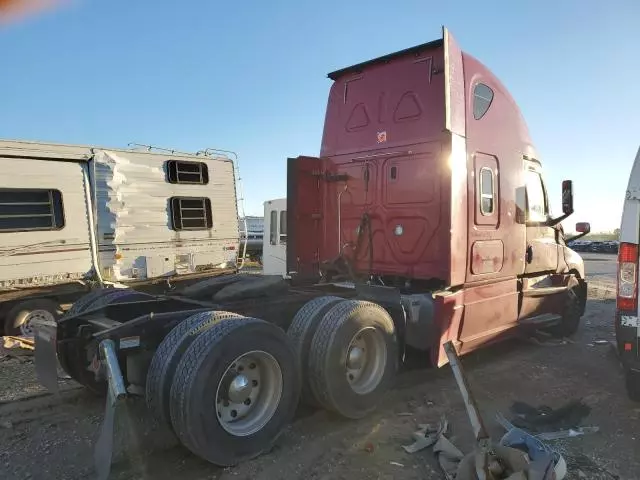 2019 Freightliner Cascadia 126