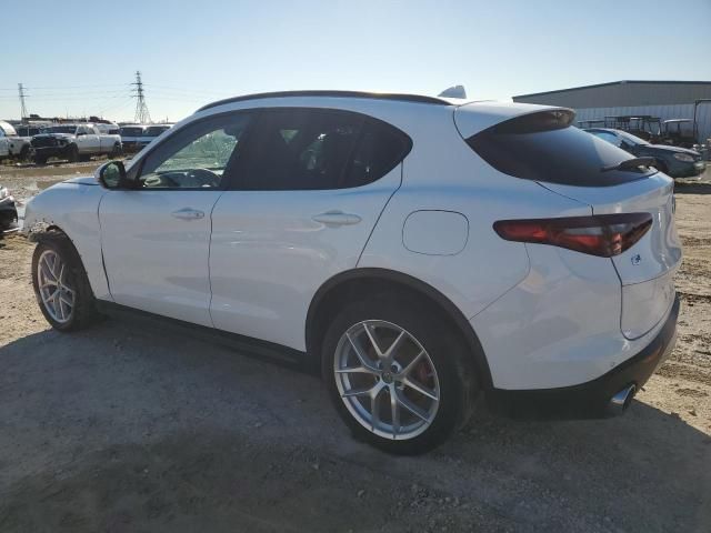 2018 Alfa Romeo Stelvio Sport