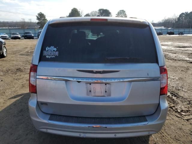 2011 Chrysler Town & Country Touring L