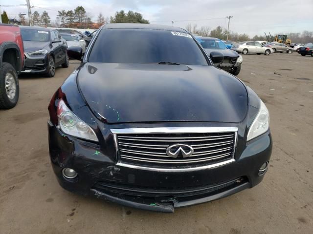 2014 Infiniti Q70 3.7