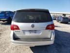 2009 Volkswagen Routan SE