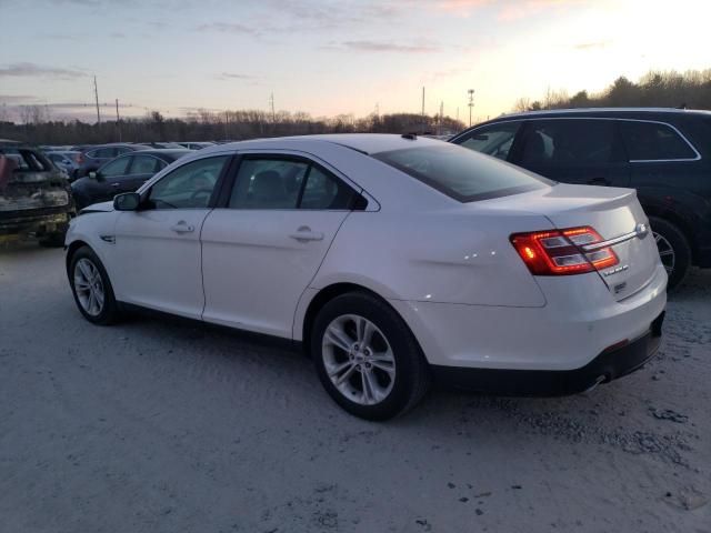 2018 Ford Taurus SEL