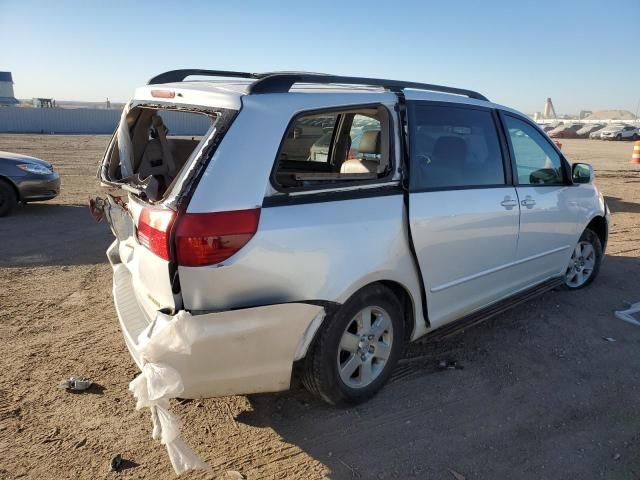 2004 Toyota Sienna XLE