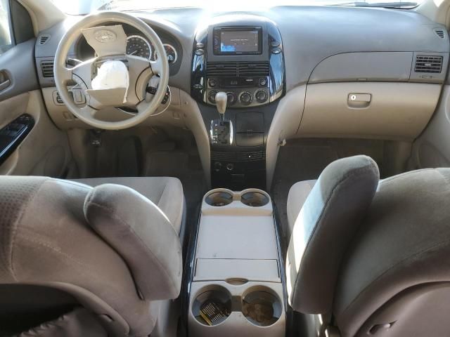 2005 Toyota Sienna CE