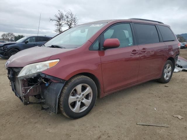 2014 Toyota Sienna LE