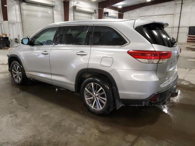 2017 Toyota Highlander SE