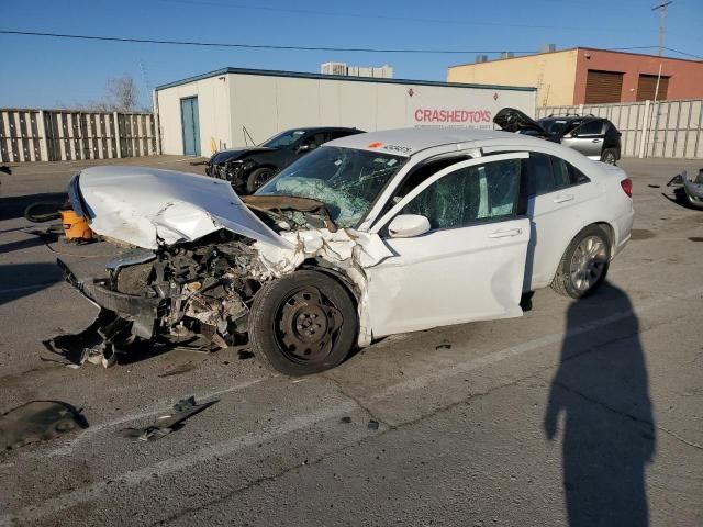 2013 Chrysler 200 LX