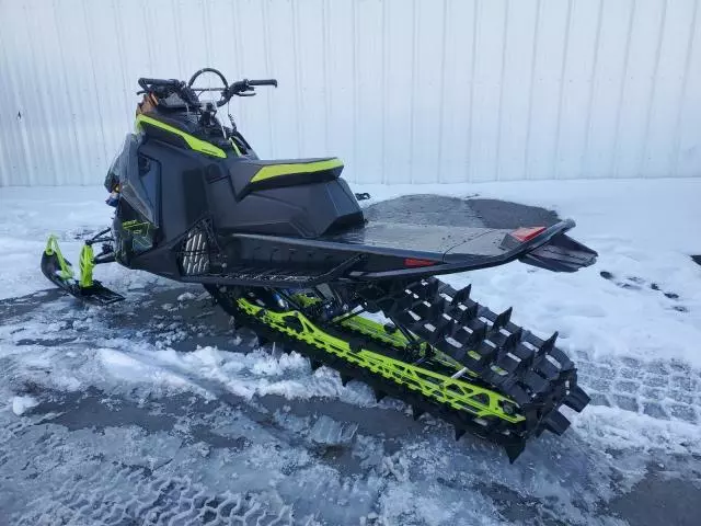 2024 Polaris S24TFG9BS