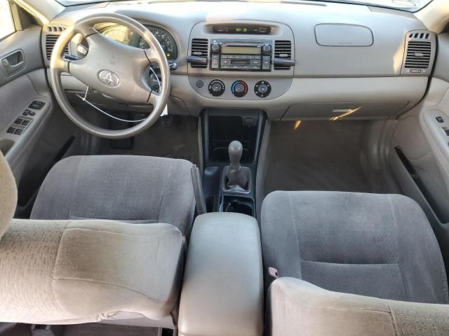 2004 Toyota Camry LE