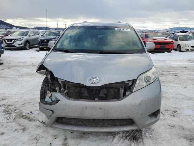 2013 Toyota Sienna LE