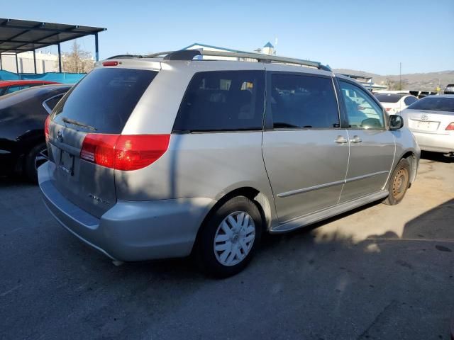 2004 Toyota Sienna CE