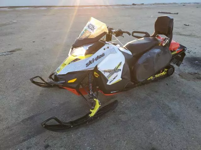 2016 Skidoo MXZ600