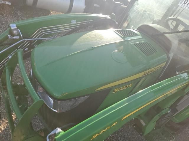 2024 John Deere 3033R