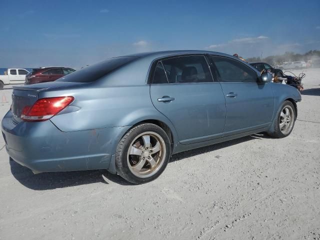 2005 Toyota Avalon XL