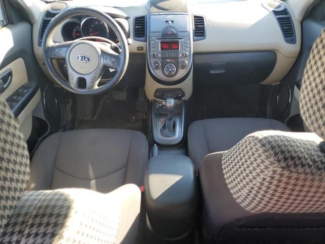 2011 KIA Soul +