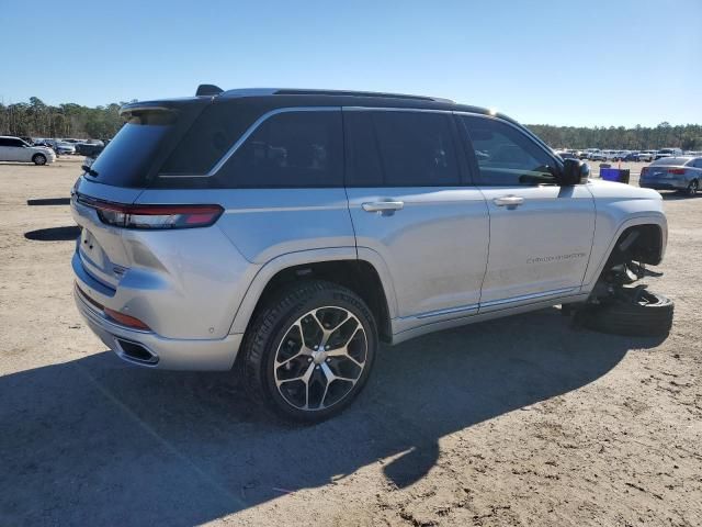 2022 Jeep Grand Cherokee Summit