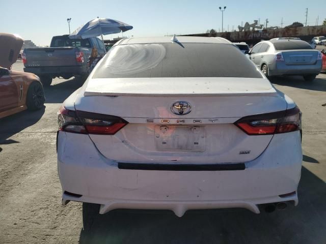 2022 Toyota Camry SE