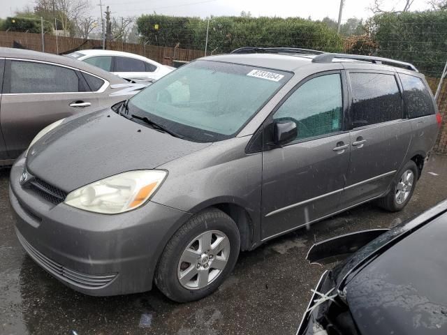 2004 Toyota Sienna CE