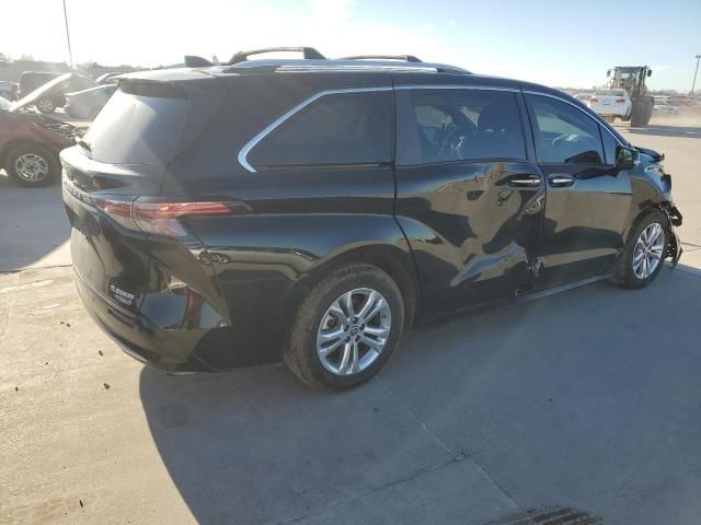 2022 Toyota Sienna Limited