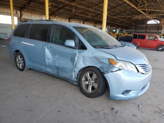 2015 Toyota Sienna LE