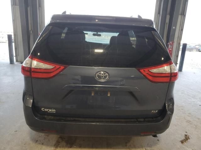 2016 Toyota Sienna XLE